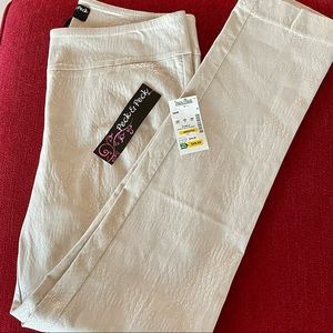 Peck & Peck Sand color Ankle Irridescent Pattern Ankle Pants- pull on